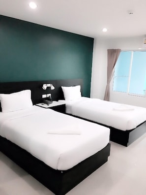 Twin Room | Bureau, Wi-Fi gratuit