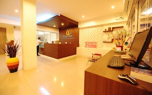 Check-in/check-out kiosk - S2S Queen Trang Hotel (Trang)