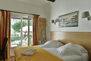 Hypo-allergenic bedding, in-room safe, desk, soundproofing - Hôtel Mas de la Grenouillère (Saintes-Maries-de-la-Mer)