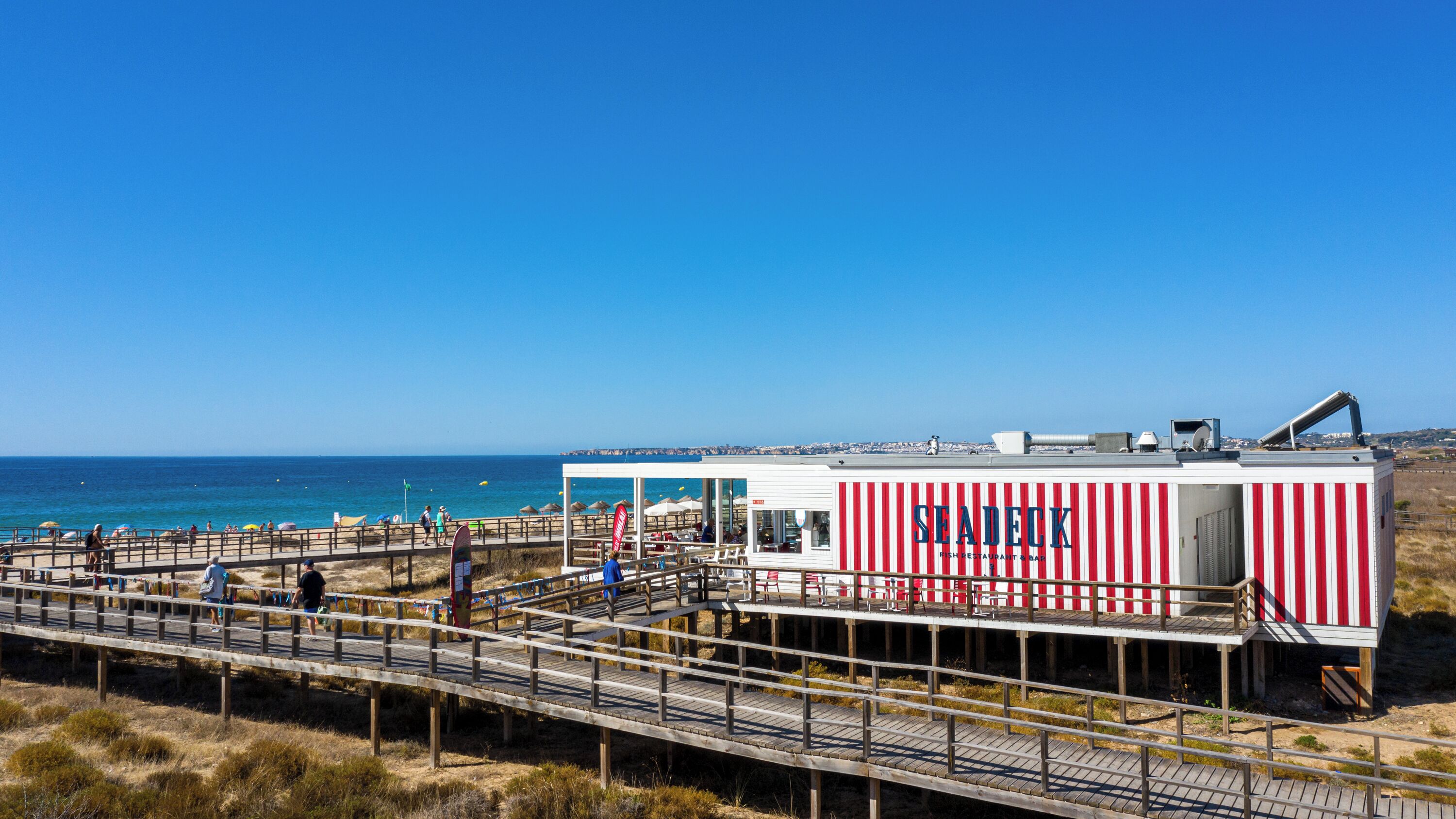 breakfast, lunch and dinner served