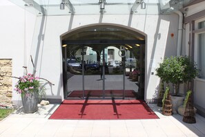 숙박 시설 입구