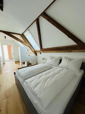 미니바, 객실 내 금고, 책상, 무료 유아용 침대