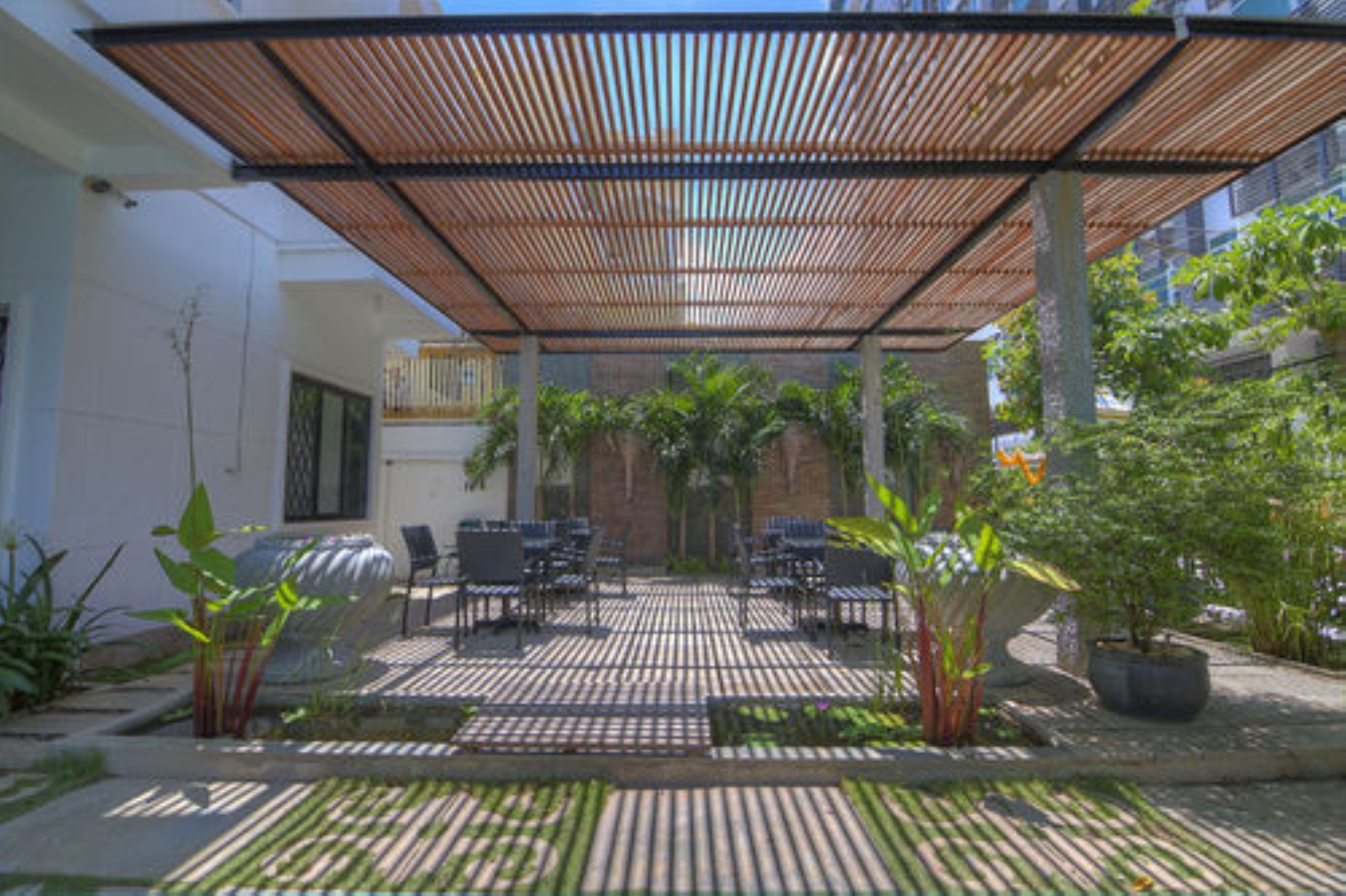 breakfast, lunch, dinner served; cambodian cuisine