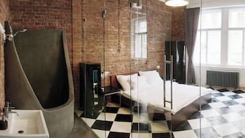 Design Apartment, 2 Bedrooms, 2 Bathrooms, City View | In-room safe, desk, laptop workspace, iron/ironing board