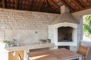 BBQ/picnic area - Overwhelming Mediterranean Sunset Apartments (Konavle)