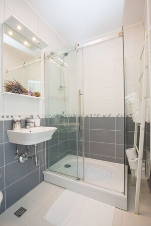 Superior Apartment, 1 Bedroom, Balcony, Sea View | Bathroom | Shower, free toiletries, towels - Overwhelming Mediterranean Sunset Apartments (Konavle)