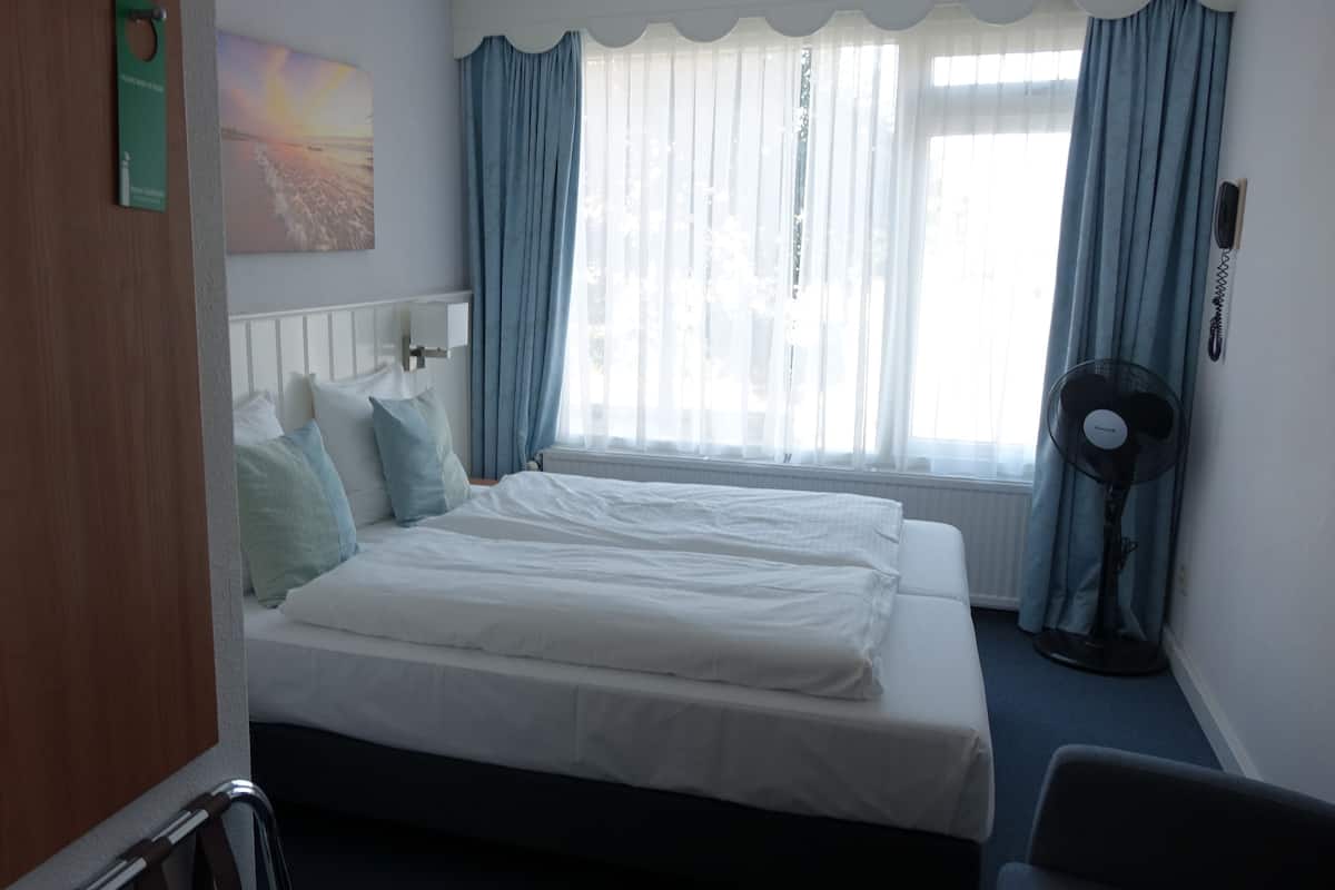 In-room safe, desk, blackout curtains, free WiFi