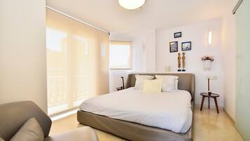 Luxe penthouse, 2 slaapkamers, uitzicht op oceaan | 2 slaapkamers, luxe beddengoed, een kluis op de kamer