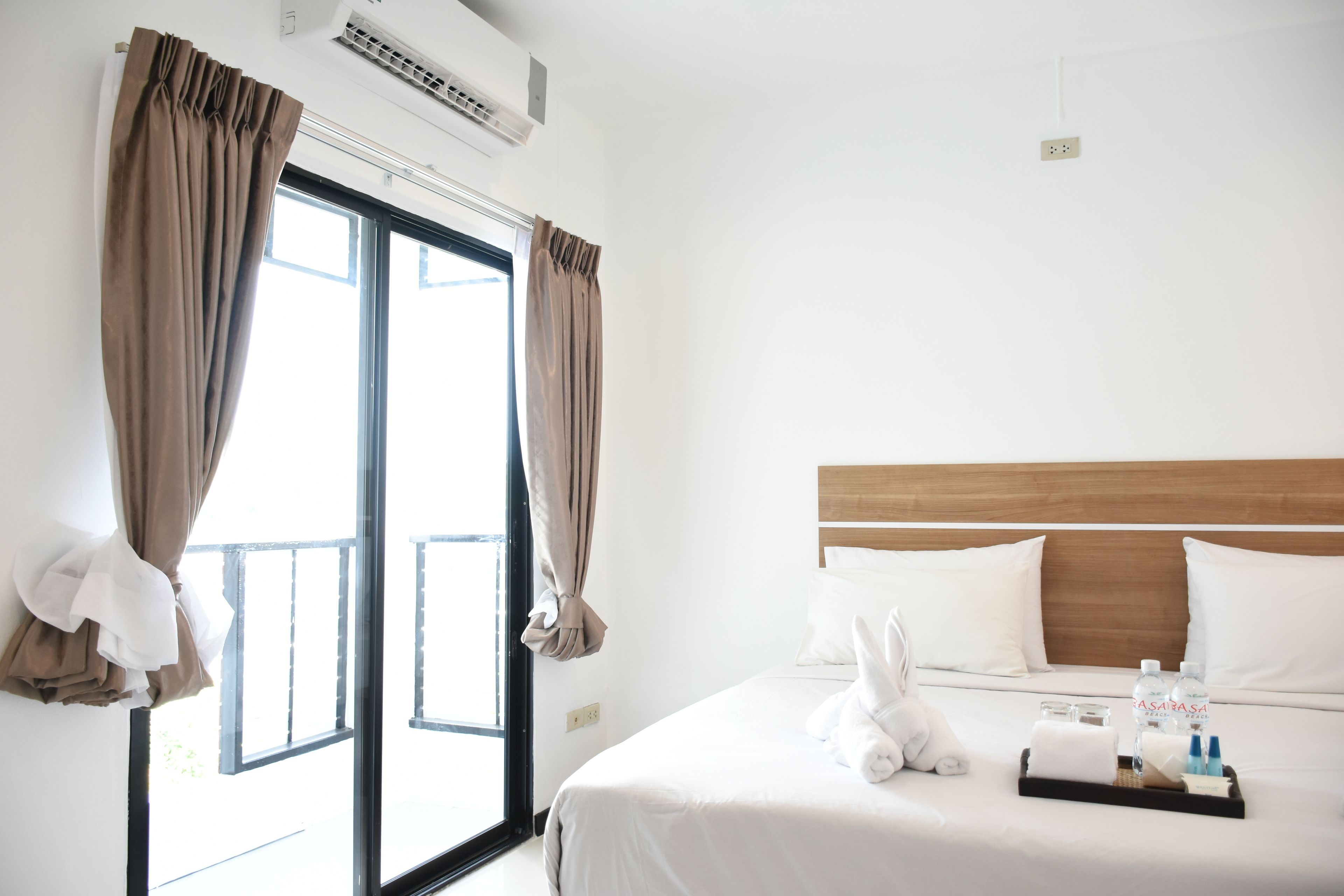 In-room safe, rollaway beds, free WiFi