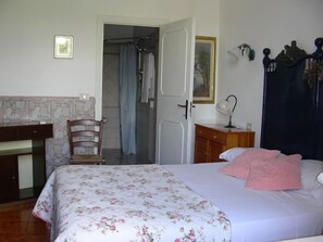 Wi-Fi de cortesia, roupa de cama, acesso para cadeiras de rodas