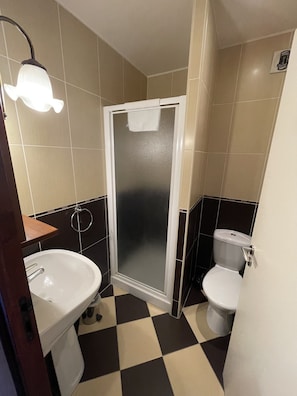 Chambre Double, salle de bains attenante | Salle de bain