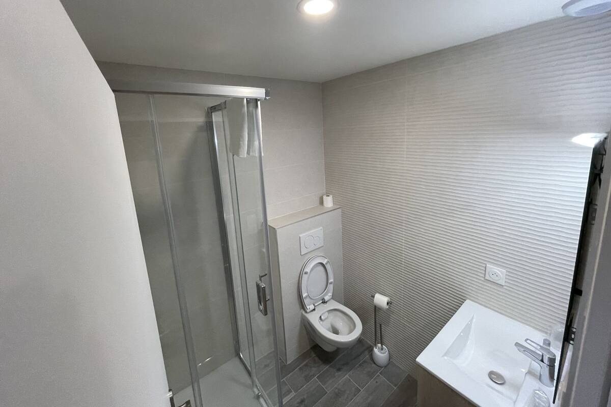 Chambre Double Confort, salle de bains attenante | Salle de bain
