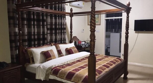 Työpöytä, ilmainen Wi-Fi