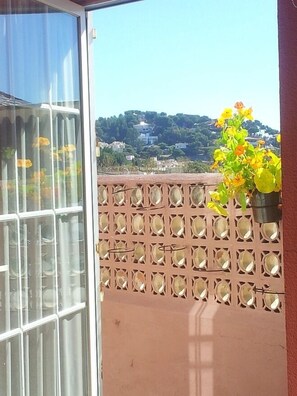 Shared Dormitory, Shared Bathroom, Beach View | Balcony