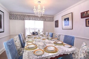 Free daily cooked-to-order breakfast - Cobblestone Bed and Breakfast (Niagara-on-the-Lake)