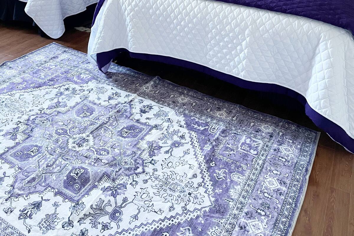 Suite 2, Queen Bed