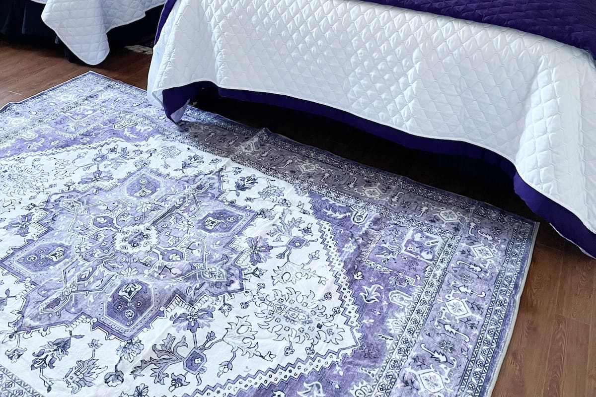 Suite 2, Queen Bed