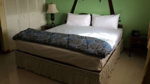 Comfort Room, 1 King Bed | 1 bedroom, desk, iron/ironing board (on request), rollaway beds - Glistening Waters Hotel (Falmouth)