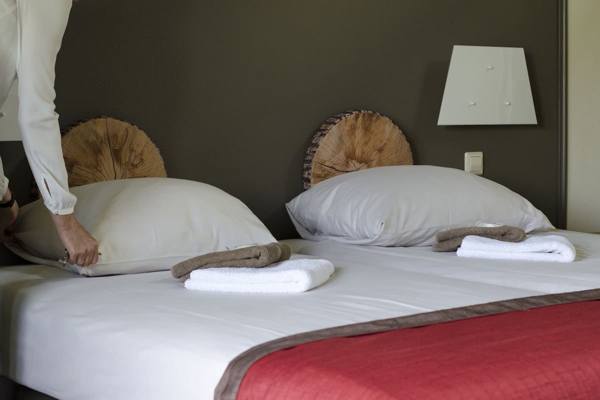 double room | minibar, in-room safe, desk, iron/ironing board