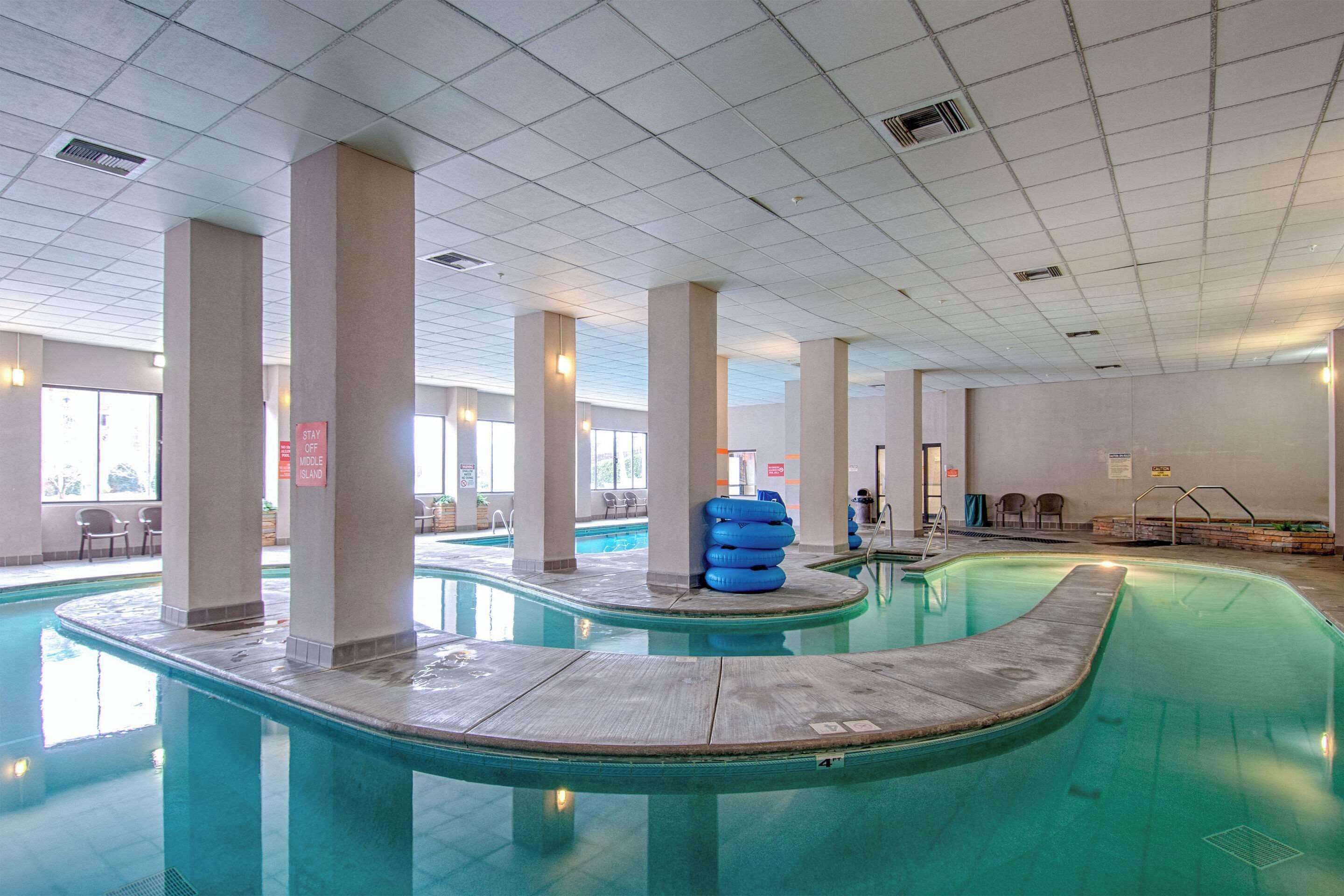 Piscina interna, piscina aquecida