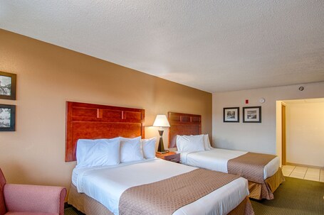 Park Tower Inn - Image 35