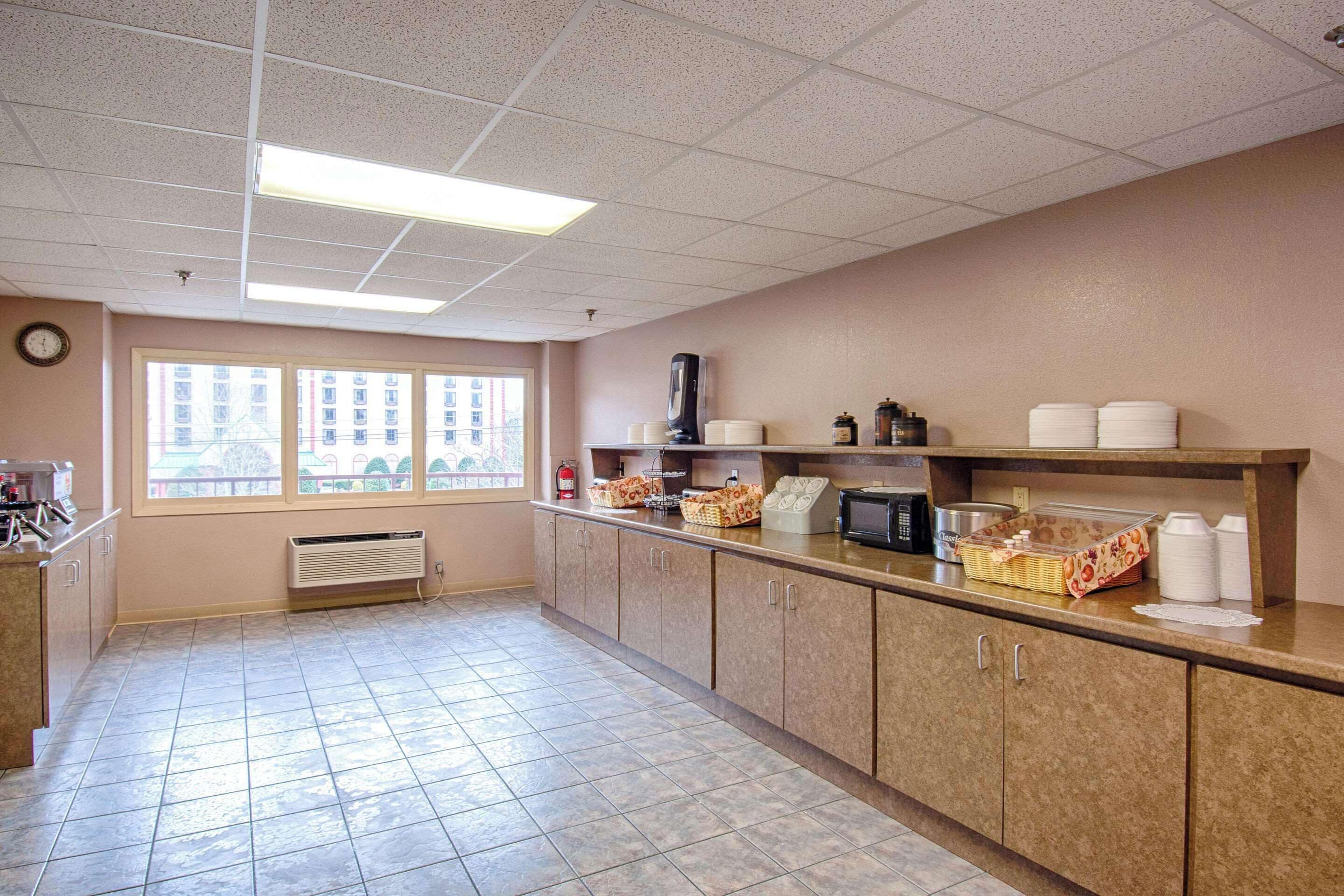 Petit déjeuner complet compris tous les jours