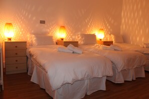 1 bedroom, in-room safe, desk, iron/ironing board - Acorn - Bedford Place Apartments (London)