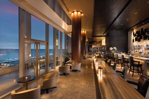 Ocean views, open daily - Conrad Manila (Pasay)