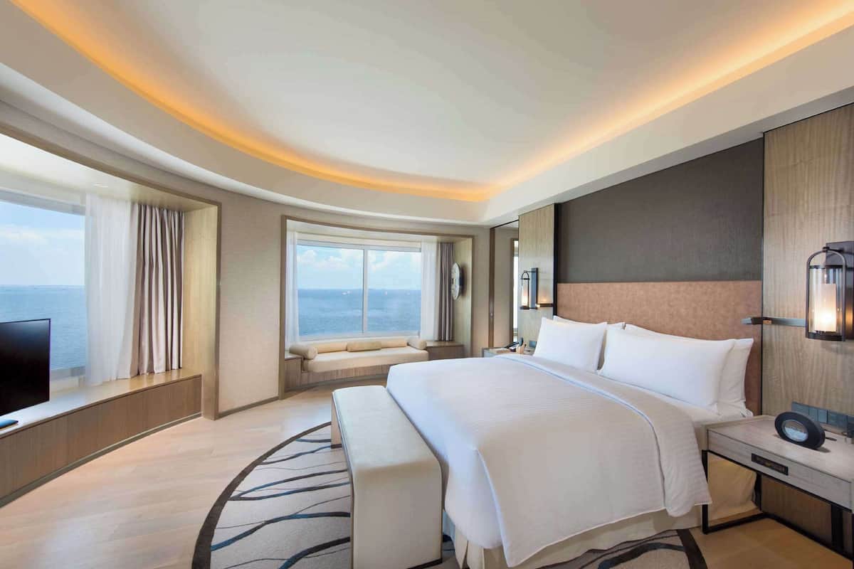 Suite, 1 cama King size, vista a la bahía (Diplomatic) | Ropa de cama de alta calidad y minibar