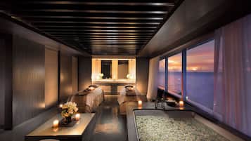Couples treatment rooms, aromatherapy, hot stone massages