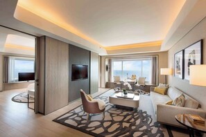 Bay View Diplomatic Suite - Lounge Access | Living area | 42-inch LCD TV with premium channels, TV, pay movies - Conrad Manila (Pasay)