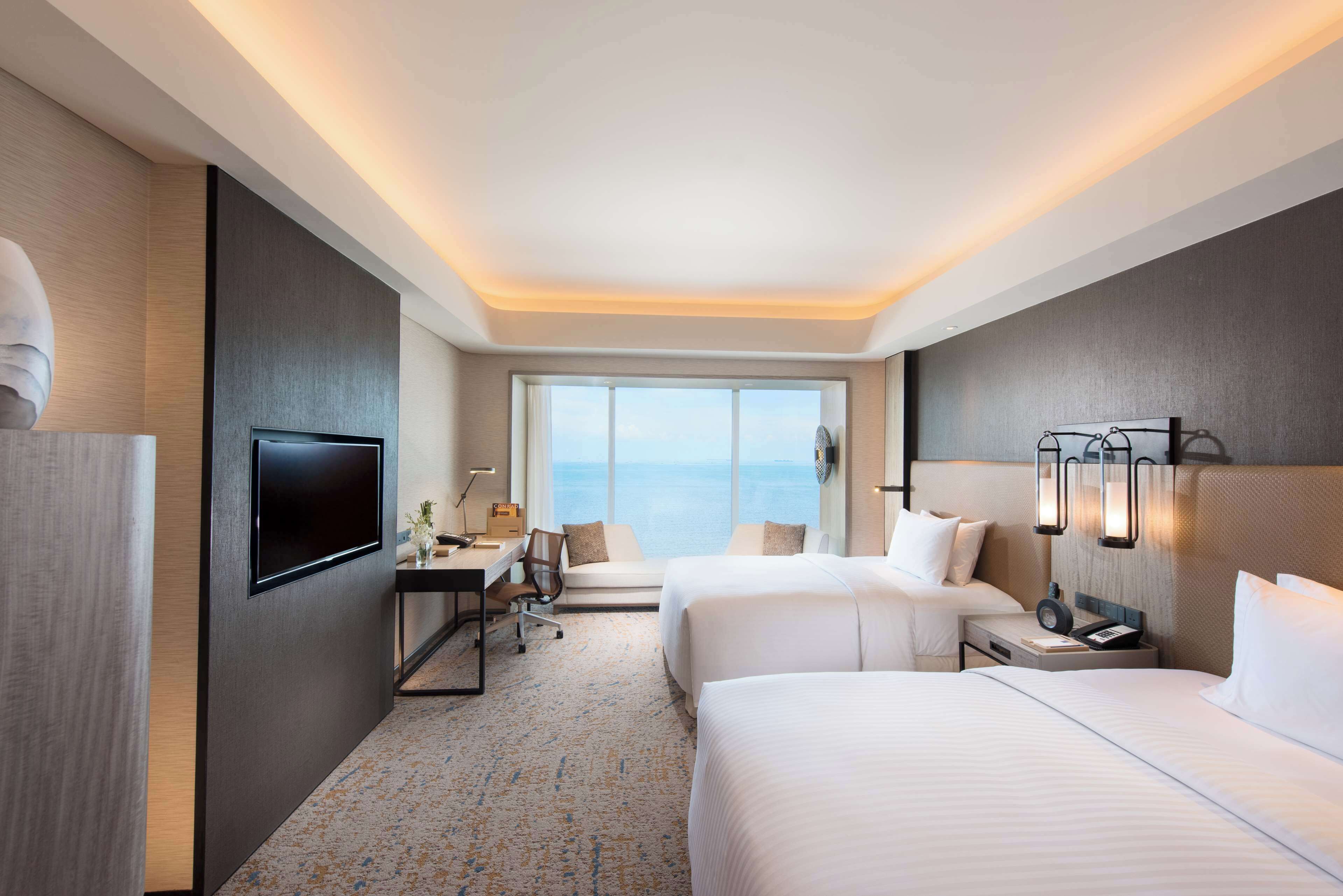 Rom – deluxe (Panorama Bay View) | Sengetøy av topp kvalitet, minibar og safe på rommet