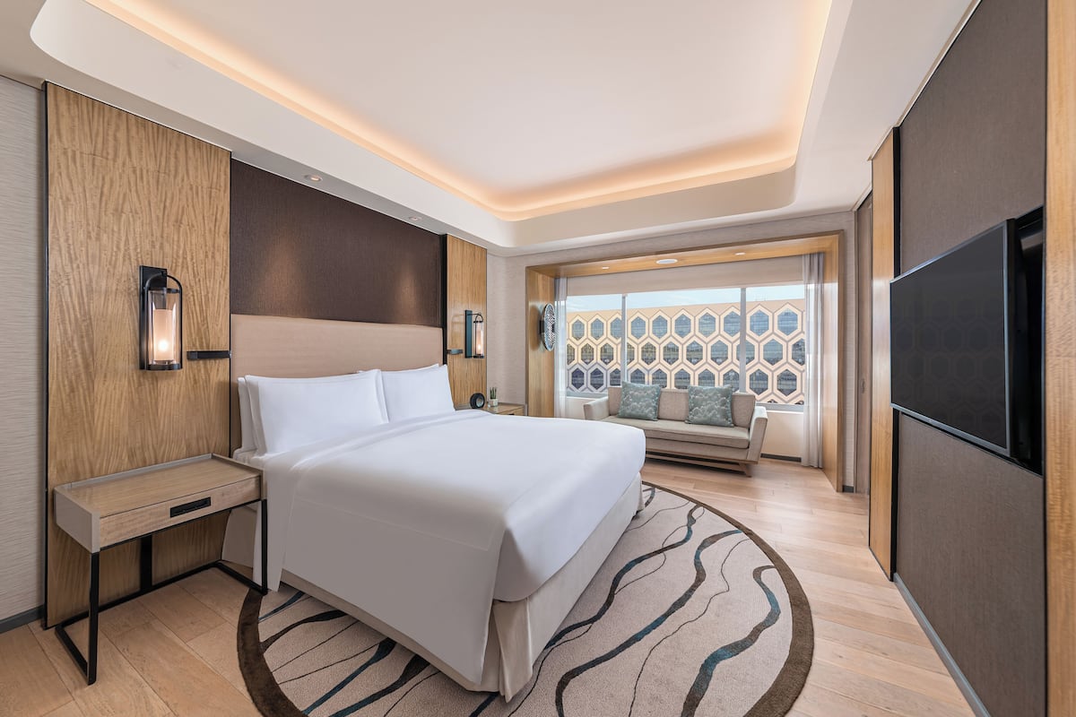 Habitación Deluxe, 1 cama de matrimonio grande | Ropa de cama de alta calidad, minibar, caja fuerte y cunas gratuitas