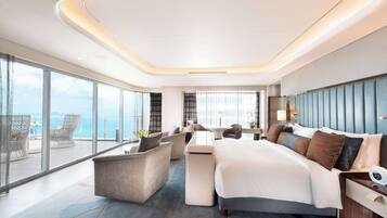 Presidential Suite | Premium bedding, minibar, in-room safe, free cribs/infant beds