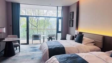 Minibar, in-room safe, alarm clocks