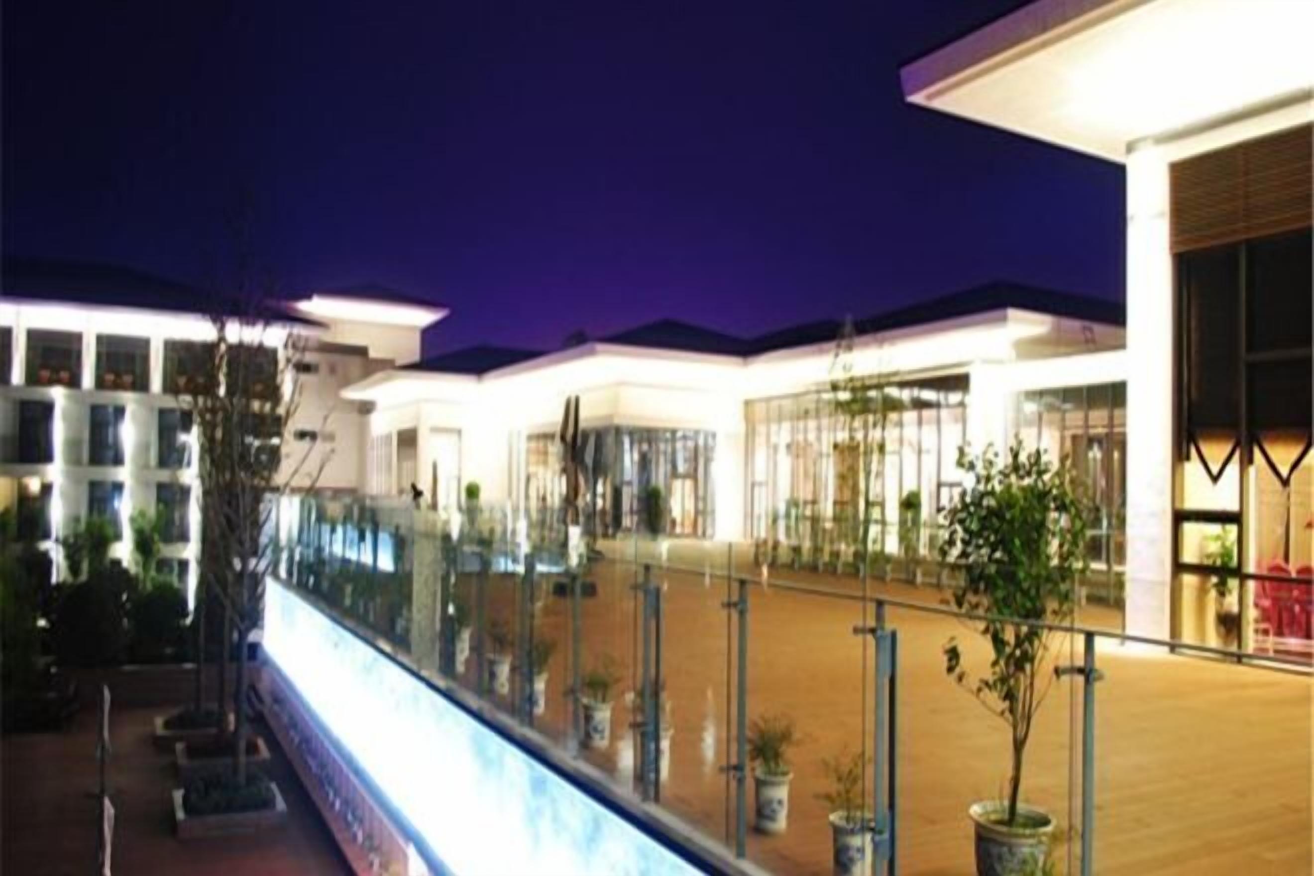 المنشأة من الداخل