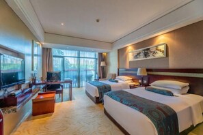 Minibar, in-room safe, alarm clocks