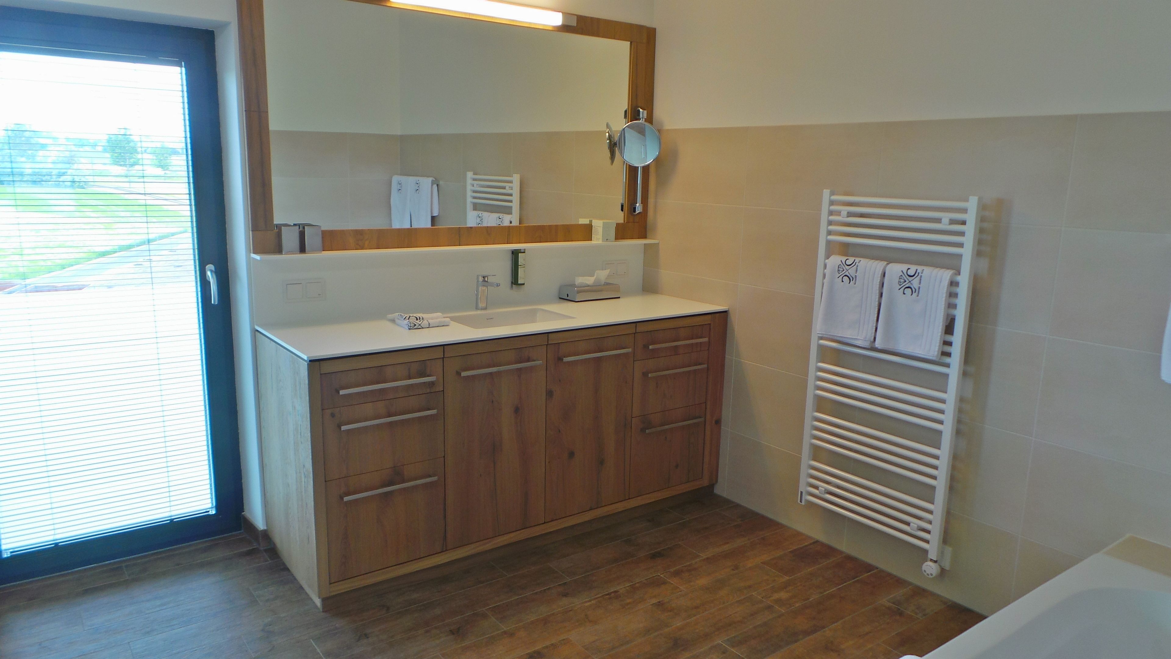 luxury apartment, 1 queen bed with sofa bed, kitchen | bathroom | free toiletries, hair dryer, towels, soap