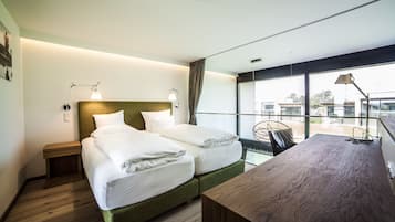 Luxury Apartment, 1 Queen Bed with Sofa bed, Kitchen | 1 bedroom, premium bedding, in-room safe, individually decorated