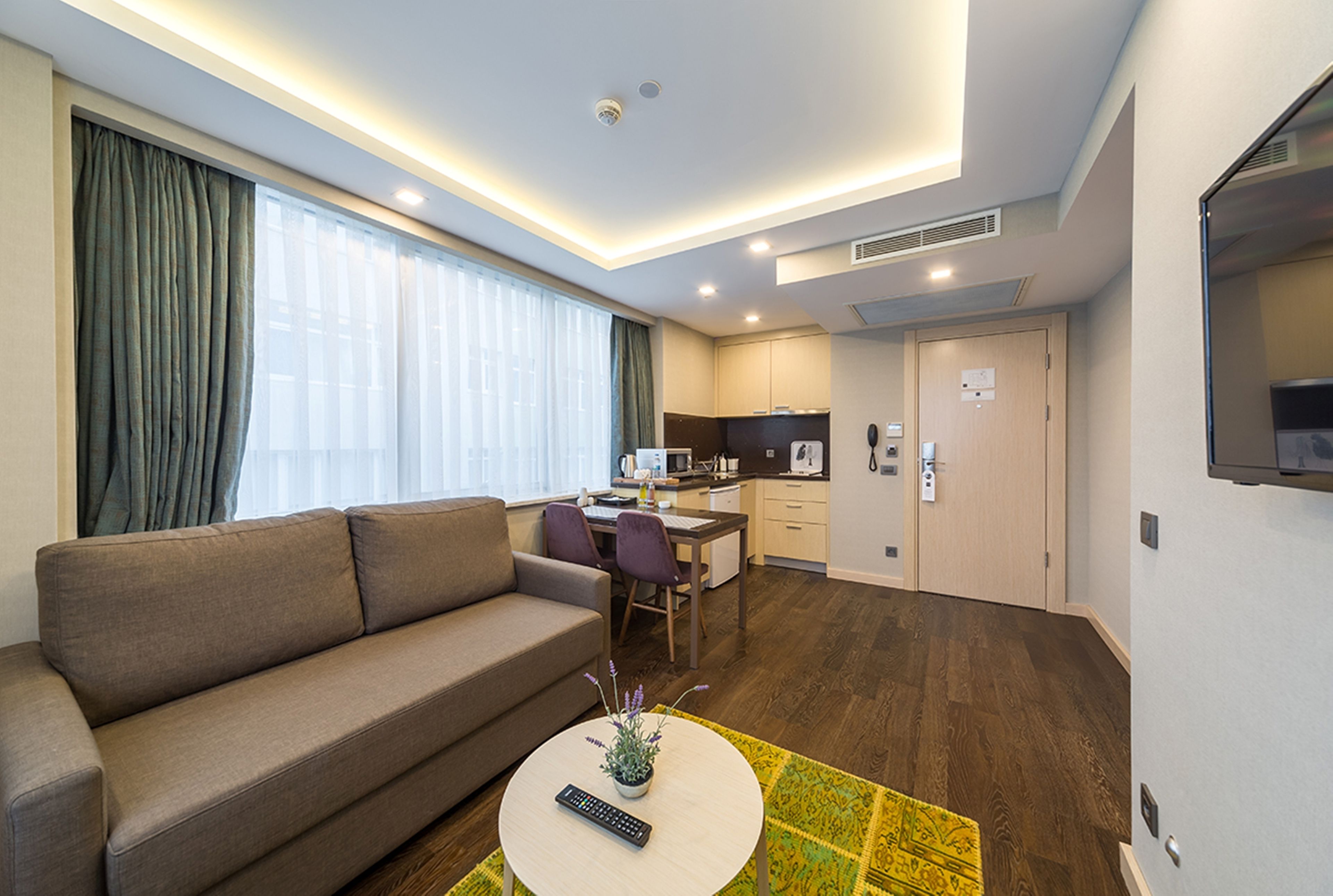 Suite | Living area | LCD TV