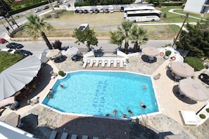 Outdoor pool - Olympion Melathron (Dio-Olympos)