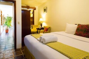 Down duvets, individually decorated, individually furnished, free WiFi