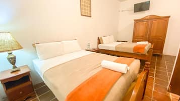 Down duvets, individually decorated, individually furnished, free WiFi