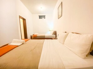 Cubrecamas, decoración personalizada, muebles diferentes y wifi gratis 