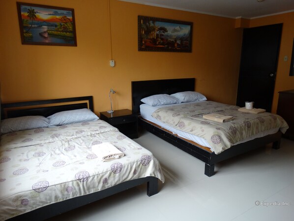 Family Room, Private Bathroom | Minibar, in-room safe, desk, rollaway beds - The Southern Cross Hotel (Manila)