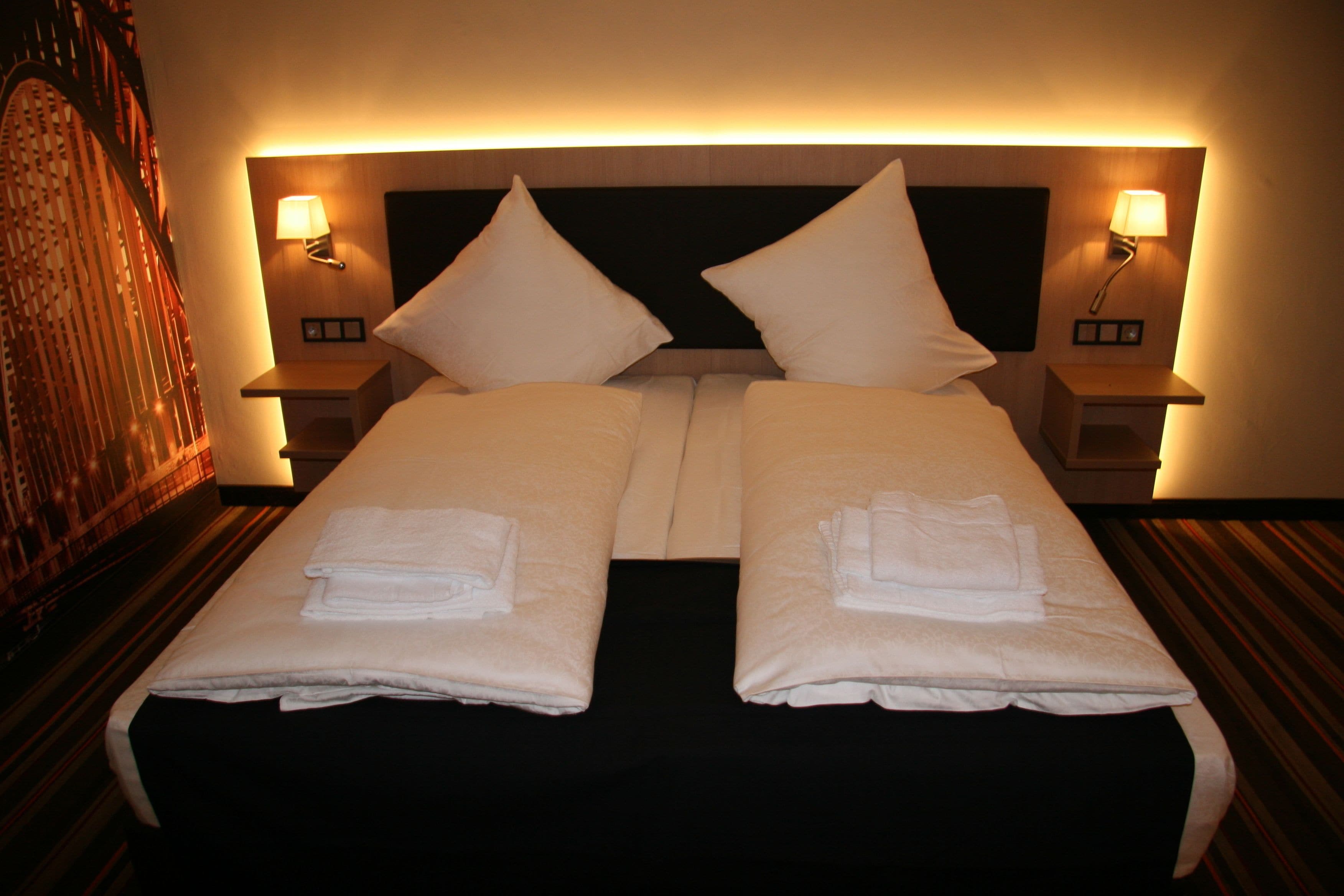 deluxe studio, 1 double bed | minibar, in-room safe, desk, soundproofing