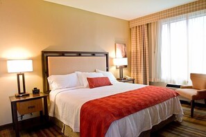 Standard Room, 1 King Bed | Premium bedding, in-room safe, iron/ironing board - Amicalola Falls State Park & Lodge (Dawsonville)