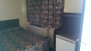 Standard Room, 2 Double Beds | Free WiFi