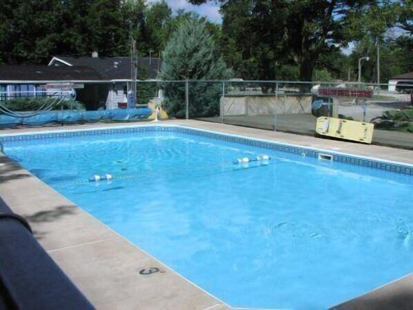 Alberca al aire libre por temporada 