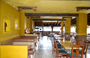 Breakfast and dinner served, Mexican cuisine - Hotel San Jeronimo Inn (Toluca)